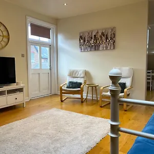 Apartment City Link - Mapperley Park Penthouse - Free Parking,tram&bus,hswifi,7ppl By Kp, Nottingham