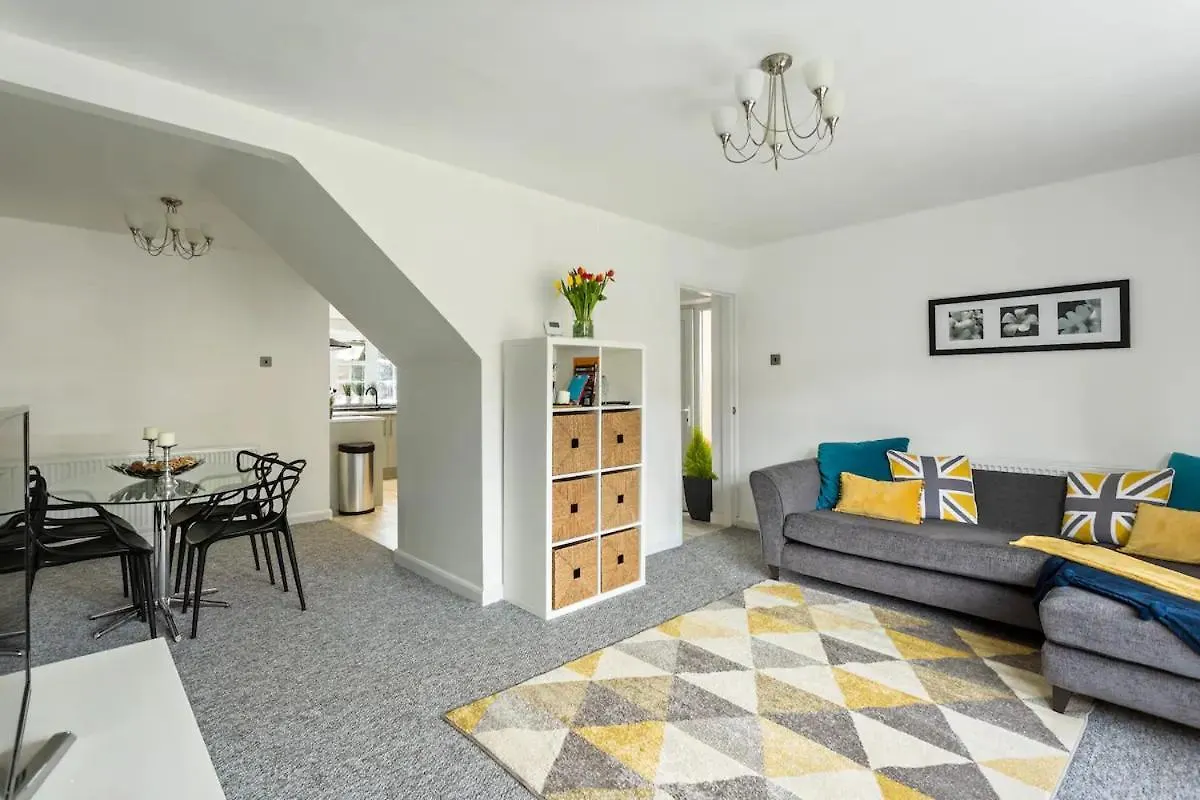 Villa Bright & Spacious With Garden & Parking Nottingham United Kingdom